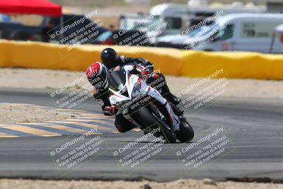 media/Apr-10-2022-SoCal Trackdays (Sun) [[f104b12566]]/Turn 2 (1135am)/